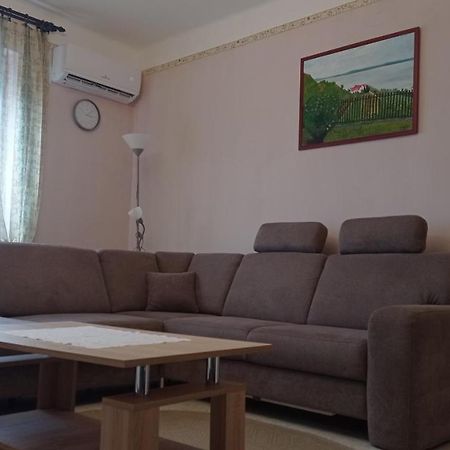 Kaman Nyaralo Apartment Badacsonytomaj Exterior photo