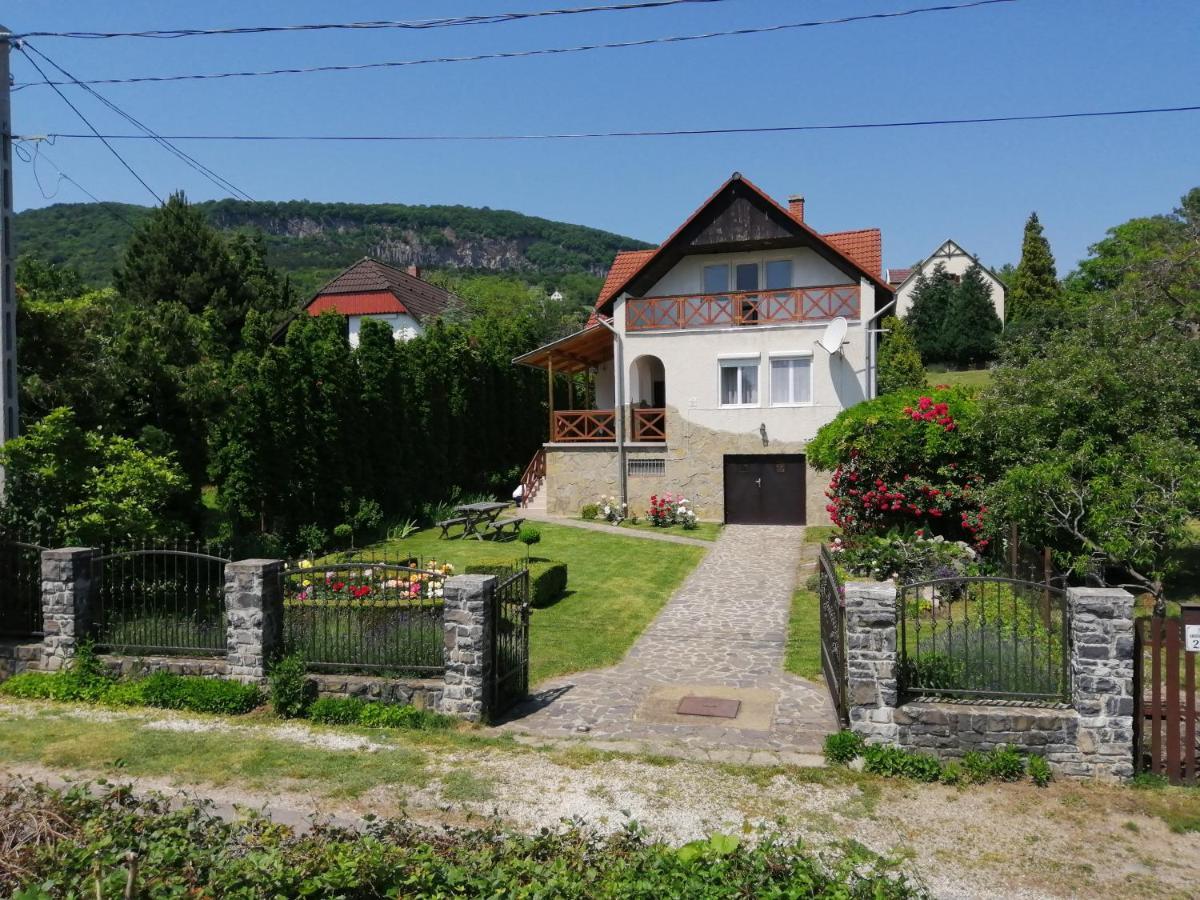 Kaman Nyaralo Apartment Badacsonytomaj Exterior photo