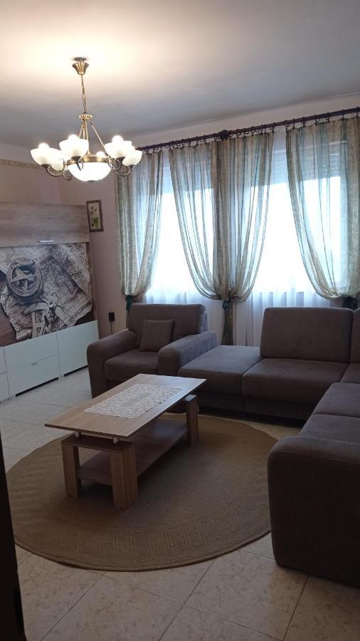 Kaman Nyaralo Apartment Badacsonytomaj Exterior photo